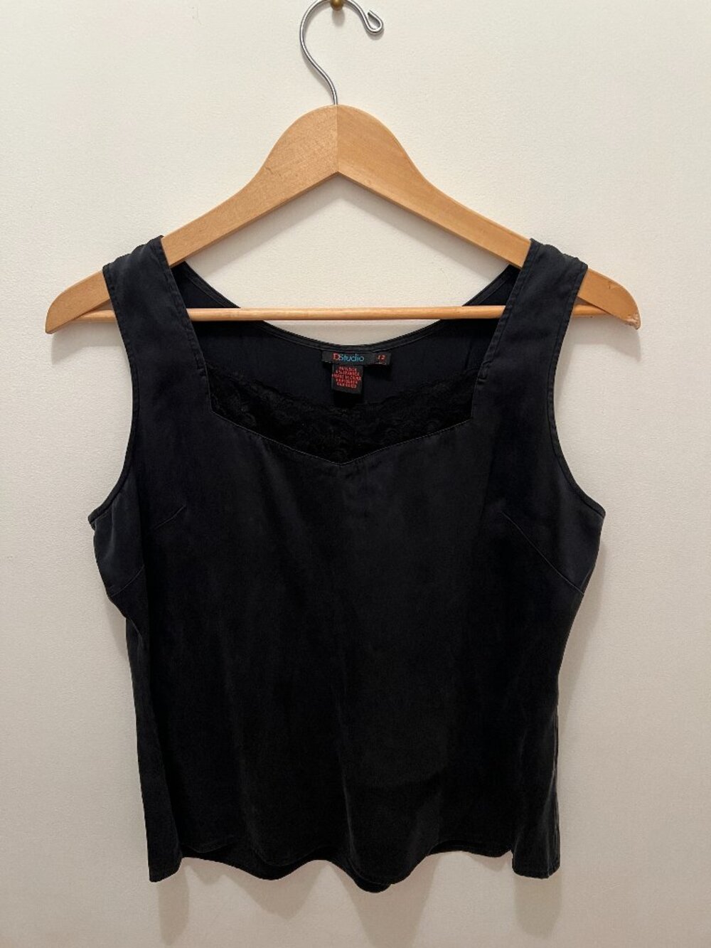 D Studio 94% Silk Black Lace Trim Sleeveless Blouse Top Size 12